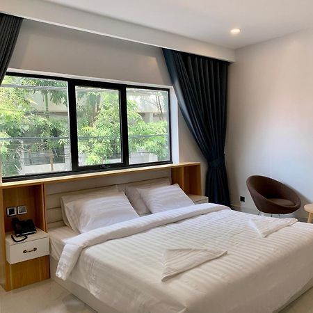 Nico'S Hotel And Skybar Siem Reap Exterior photo