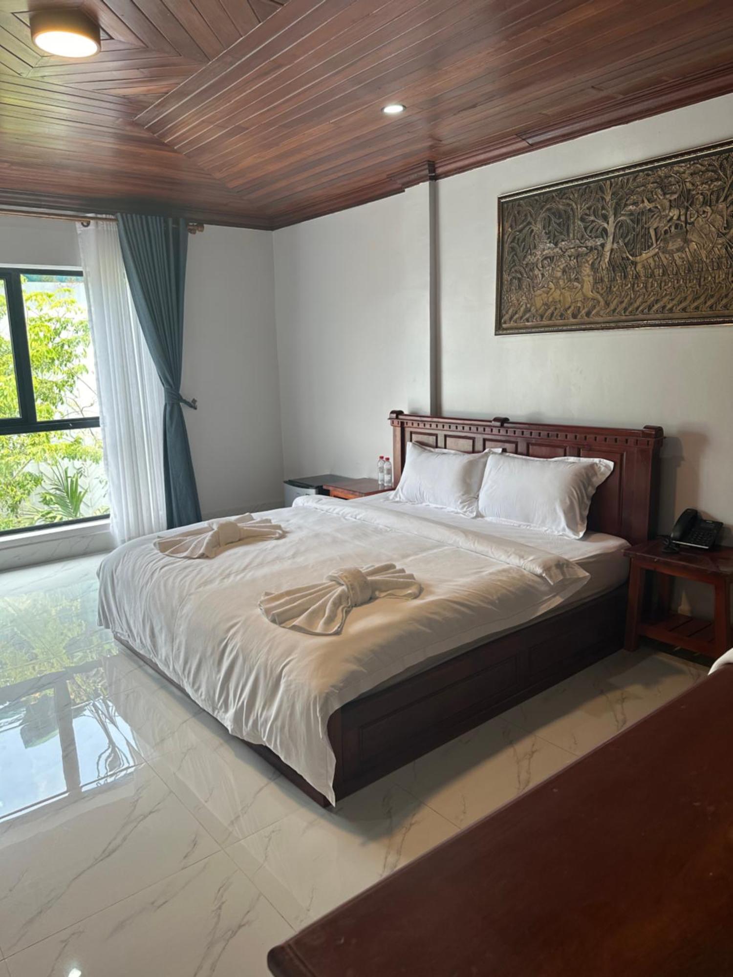 Nico'S Hotel And Skybar Siem Reap Exterior photo