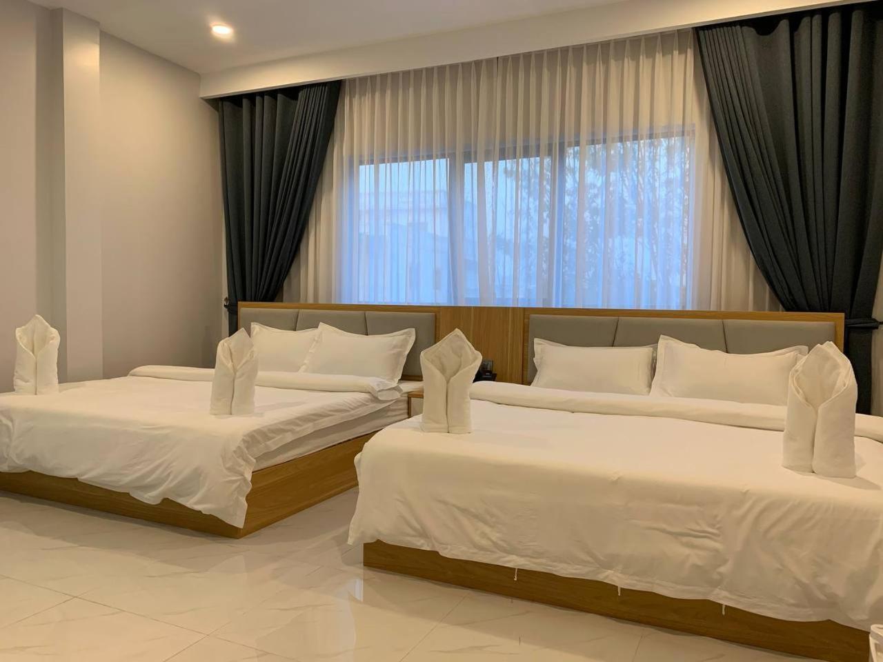 Nico'S Hotel And Skybar Siem Reap Exterior photo